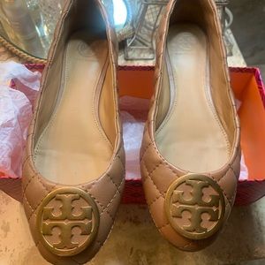 Tory Burch  Benton Nappa leather quilted flat.